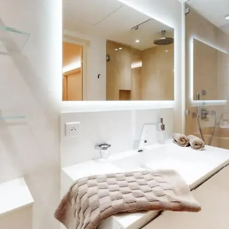 Luxury 5br *